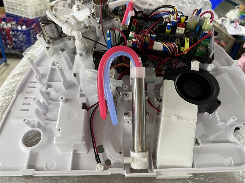 Which Smart Toilet Features Will Drive Wholesale Orders in 2025?